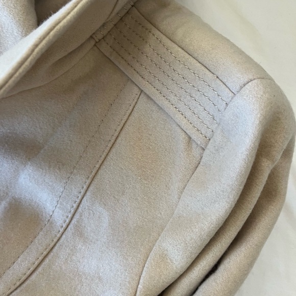 Kenneth Cole long jacket button up with belt - size 4. Will fall about mid thigh - Picture 10 of 16